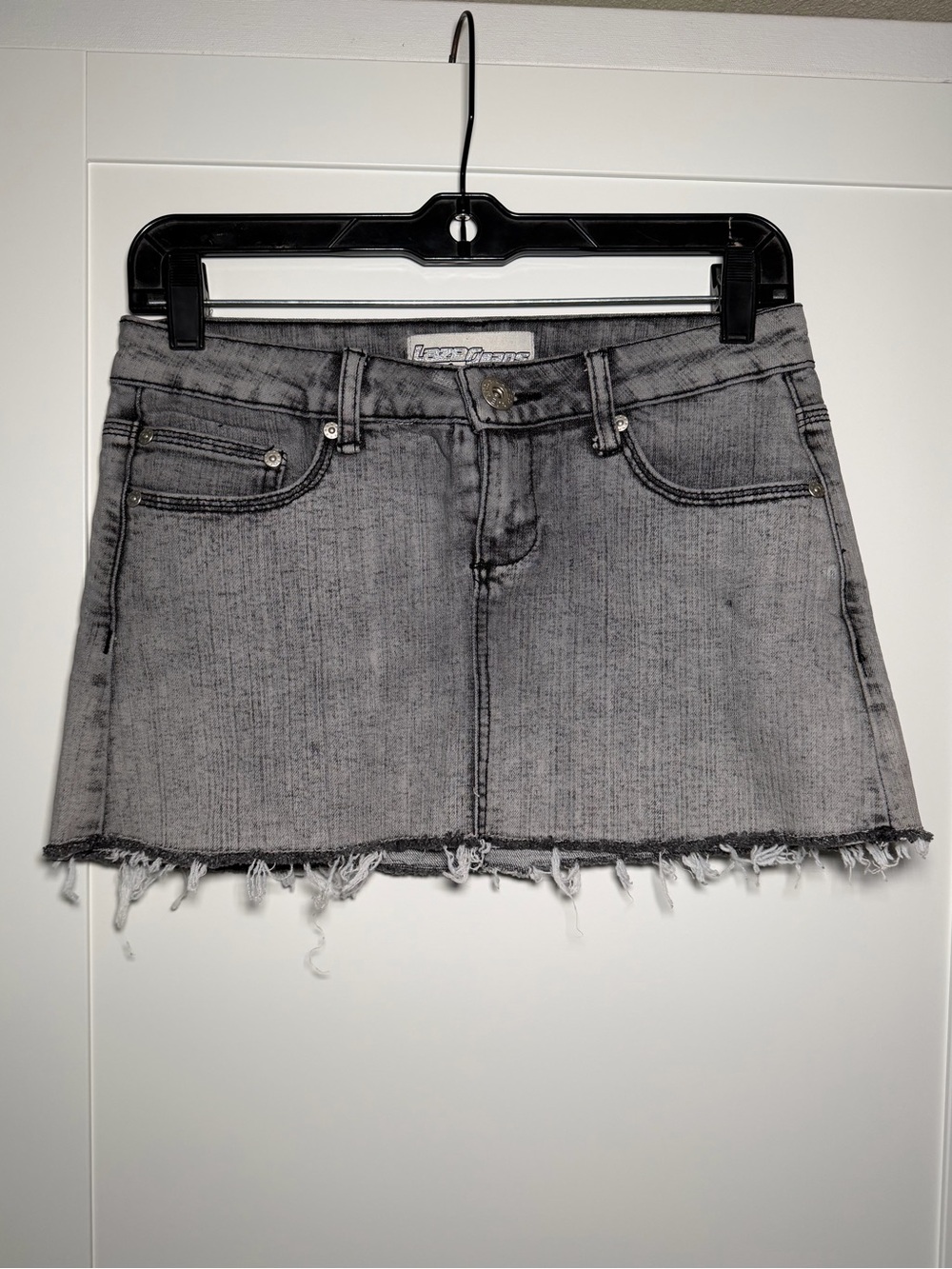 Vintage Y2K Lazer Jeans Frayed Denim Mid Rise Mini Skirt Washed Grunge Skater